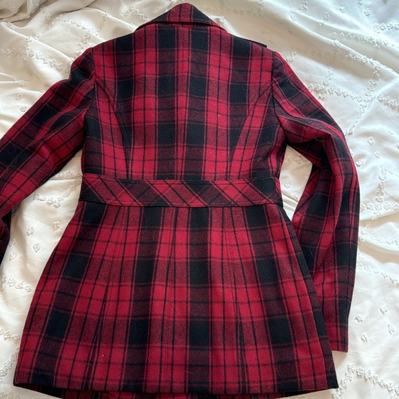 Excellent condition red and black plaid pea coat - Picture 5 of 6